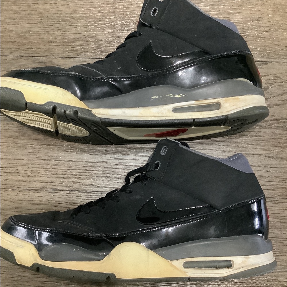 NIKE Air Flight Classic - Mens 12 - suede